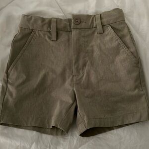 Vineyard vines performance shorts. EUC